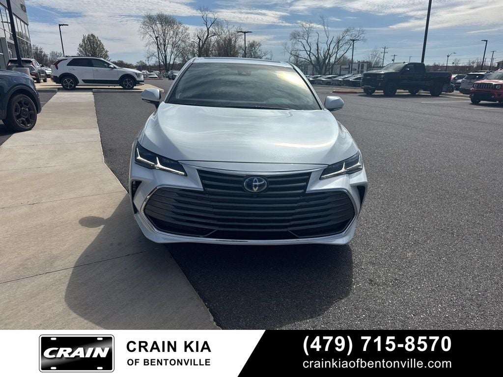 2022 Toyota Avalon Hybrid Limited - SUNROOF / CLEAN CARFAX