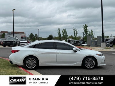 2022 Toyota Avalon Hybrid Limited - SUNROOF / CLEAN CARFAX