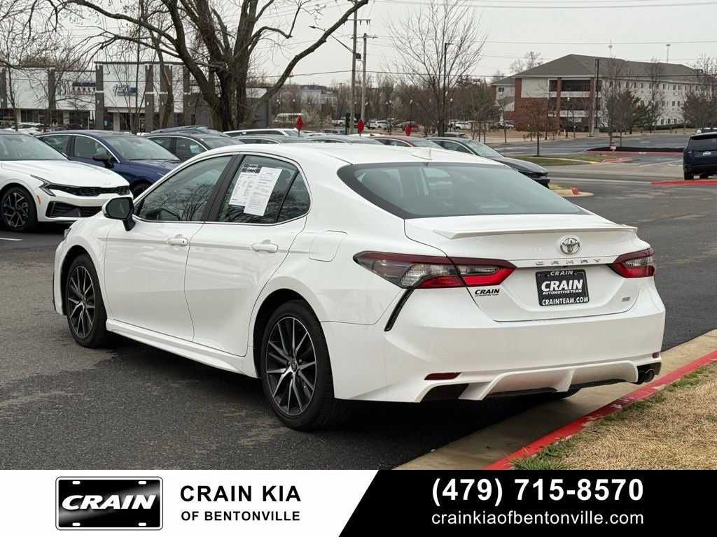 2024 Toyota Camry SE - CLEAN CARFAX / ONE OWNER