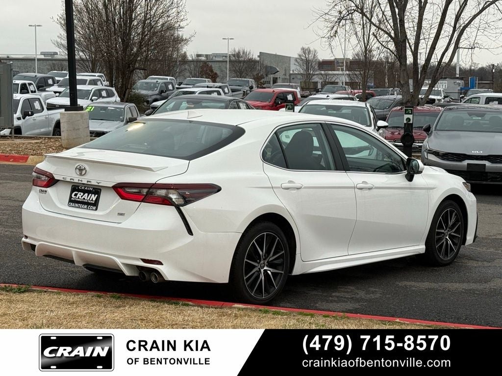 2024 Toyota Camry SE - CLEAN CARFAX / ONE OWNER