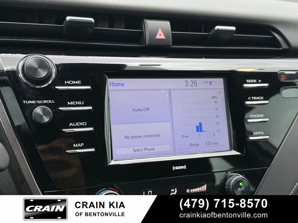 2020 Toyota Camry SE - CLEAN CARFAX / ONE OWNER