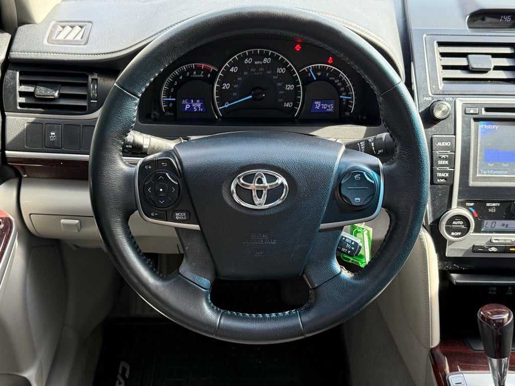 2014 Toyota Camry XLE - SUNROOF