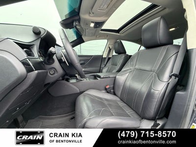 2023 Lexus ES 300h Luxury - CARFAX ONE OWNER