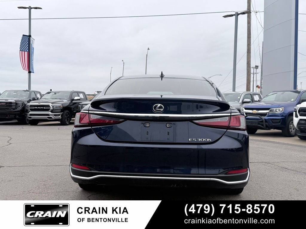 2023 Lexus ES 300h Luxury - CARFAX ONE OWNER