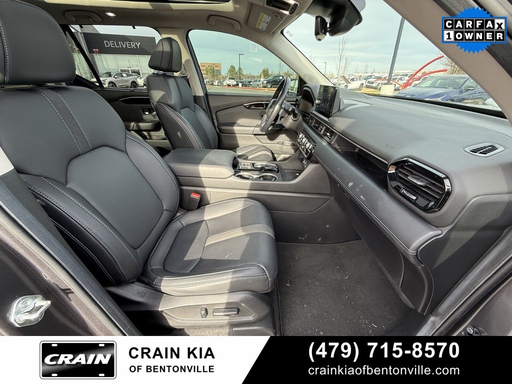 2025 Honda Pilot Touring - PANORAMIC SUNROOF / CLEAN CARFAX / 1 OWNER