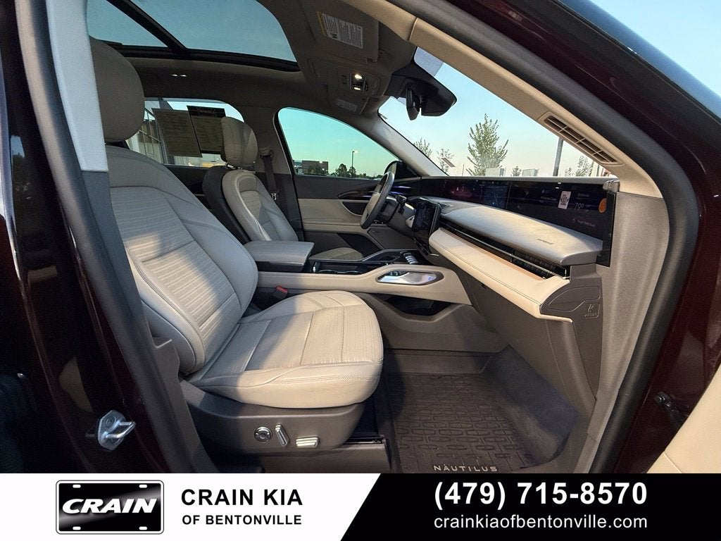 2025 Lincoln Nautilus Reserve - AWD / PANORAMIC SUNROOF / CLEAN CARFAX