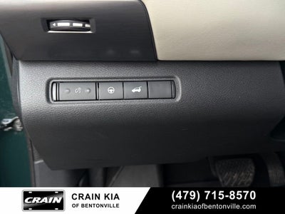 2022 Nissan Pathfinder SL - 4WD / CLEAN CARFAX