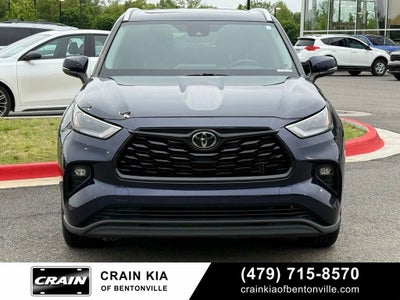 2023 Toyota Highlander XLE - AWD / SUNROOF