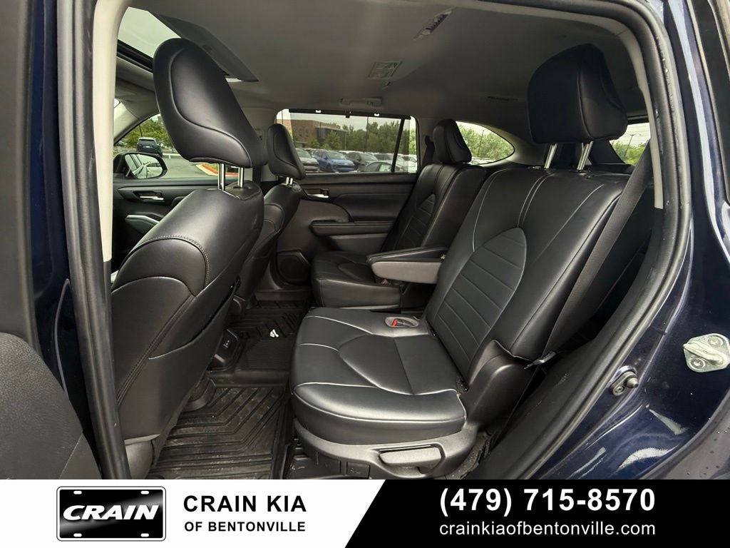 2023 Toyota Highlander XLE - AWD / SUNROOF