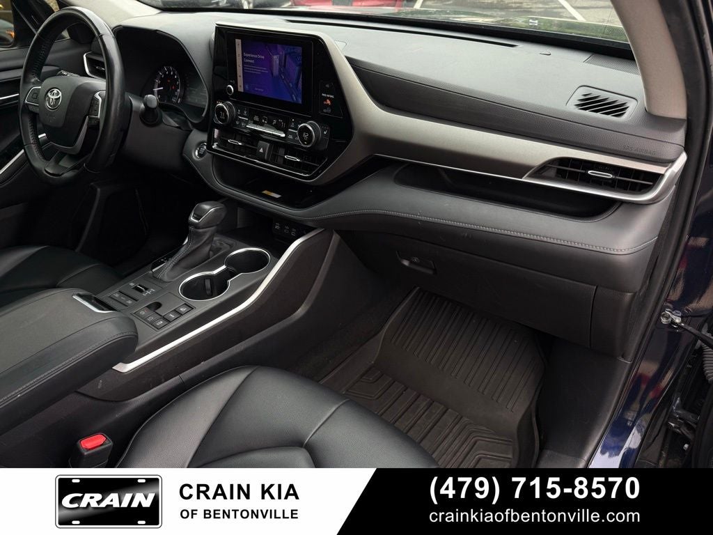 2023 Toyota Highlander XLE - AWD / SUNROOF