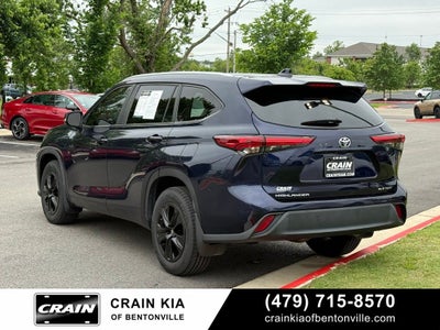 2023 Toyota Highlander XLE - AWD / SUNROOF