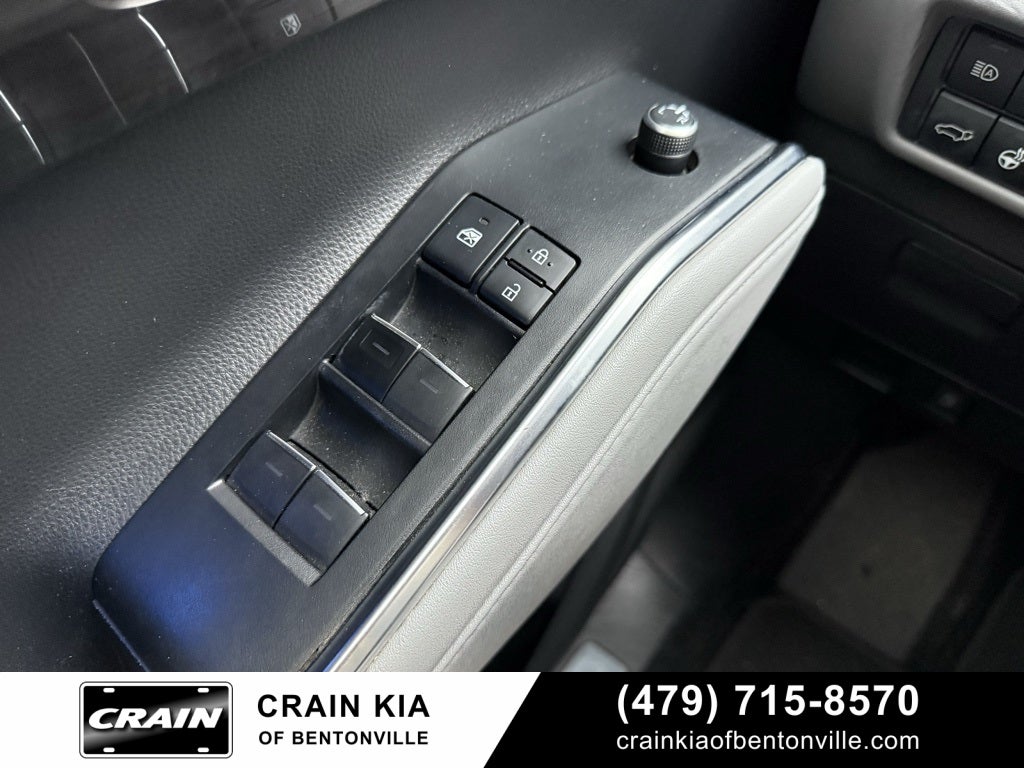 2020 Toyota Highlander Limited - CLEAN CARFAX / SUNROOF