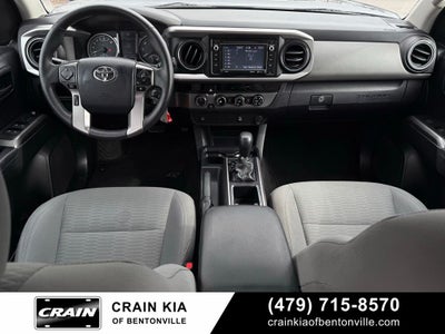 2017 Toyota Tacoma SR5 V6 - 4WD / CARFAX ONE OWNER