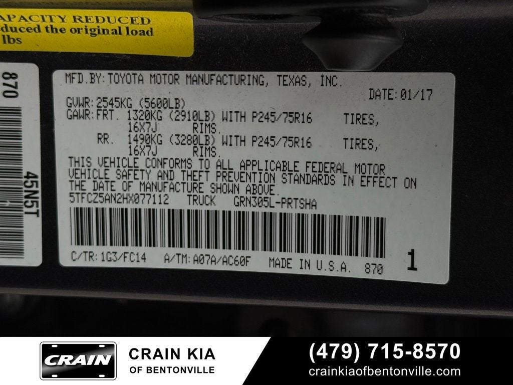 2017 Toyota Tacoma SR5 V6 - 4WD / CARFAX ONE OWNER