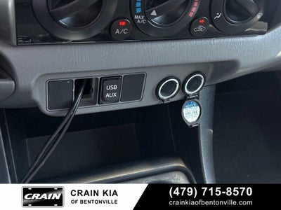 2014 Toyota Tacoma Base V6 - 4WD / CLEAN CARFAX HISTORY