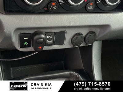 2013 Toyota Tacoma SR5 - 4WD / CARFAX ONE OWNER