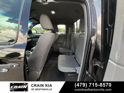 2013 Toyota Tacoma SR5 - 4WD / CARFAX ONE OWNER