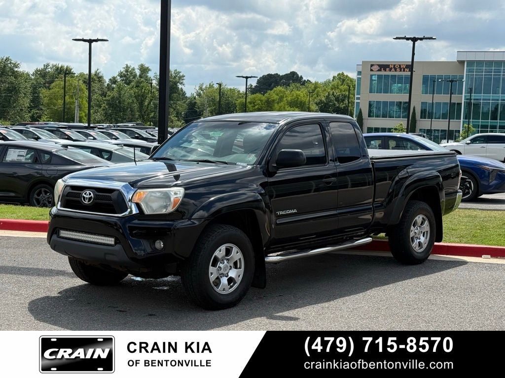2013 Toyota Tacoma SR5 - 4WD / CARFAX ONE OWNER