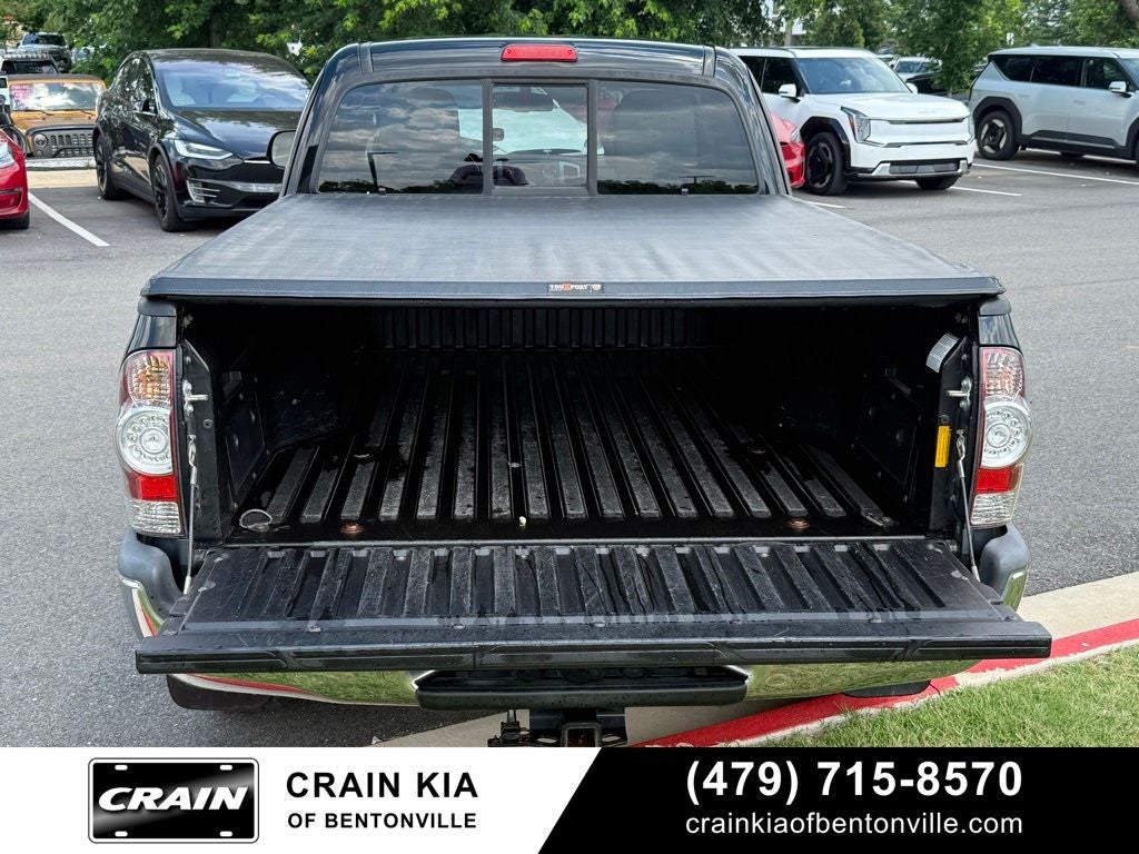 2013 Toyota Tacoma SR5 - 4WD / CARFAX ONE OWNER