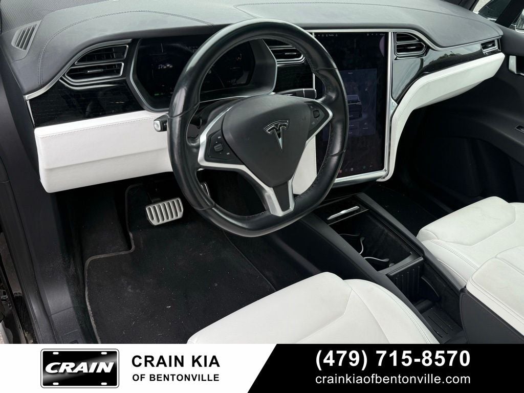 2017 Tesla Model X 75D - AWD / CLEAN CARFAX