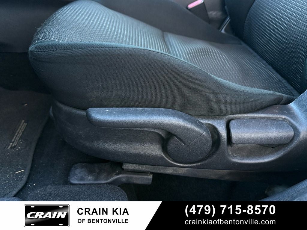 2012 Mazda Mazda3 i Sport - CLEAN CARFAX