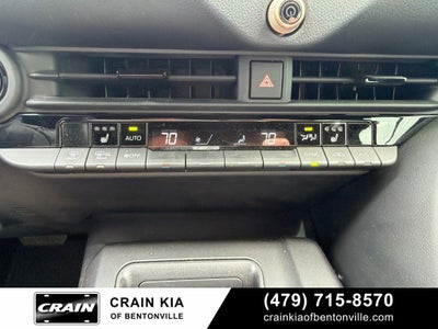 2023 Toyota Crown XLE - AWD / CLEAN CARFAX