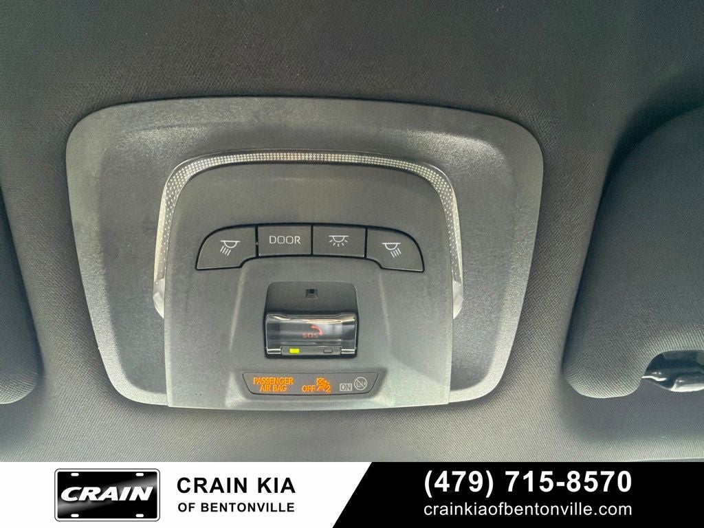 2023 Toyota Crown XLE - AWD / CLEAN CARFAX