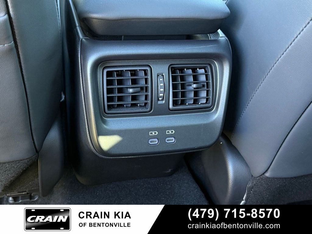 2023 Toyota Crown Limited - AWD / PANORAMIC SUNROOF