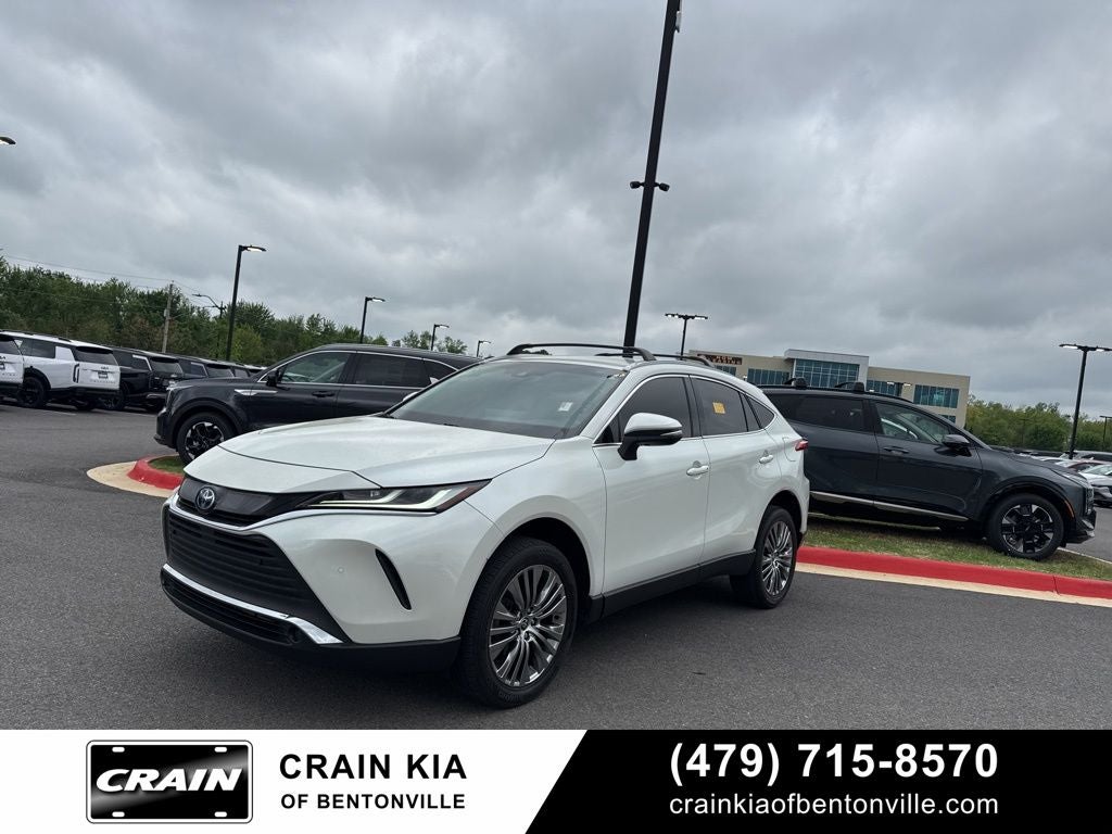 2022 Toyota Venza XLE - AWD