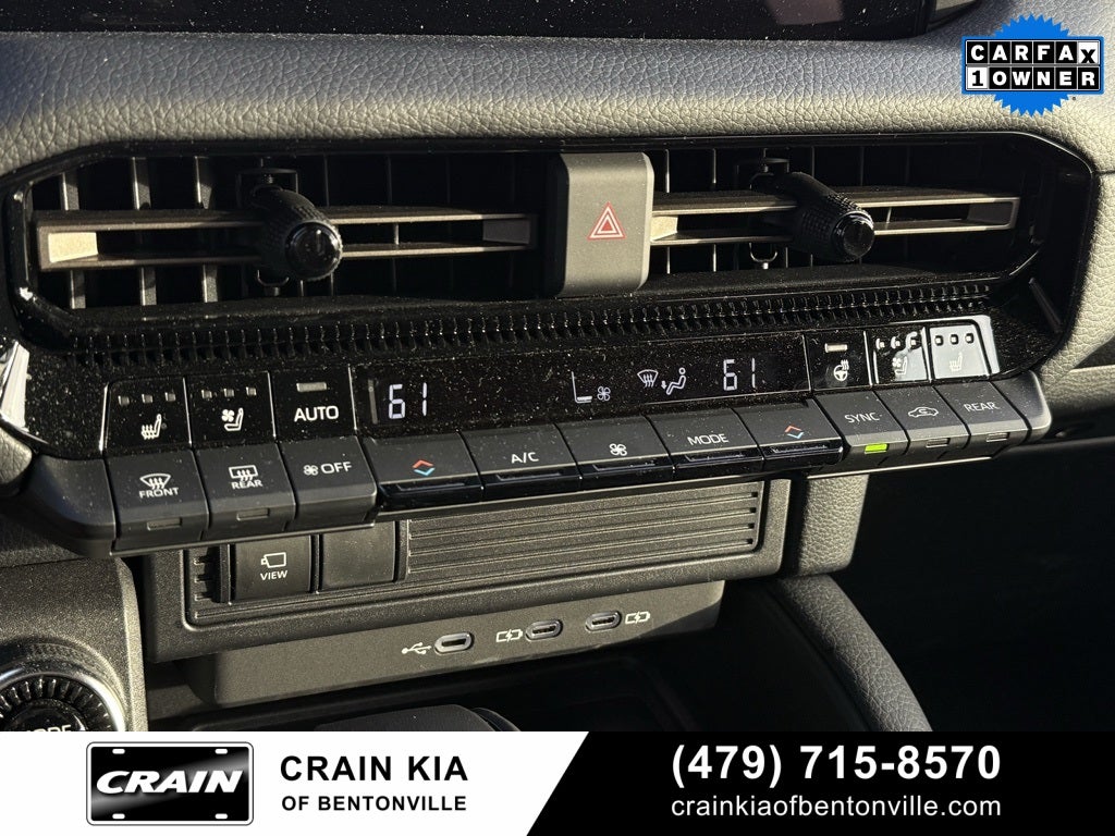 2025 Toyota Land Cruiser Base - PREMIUM / 4WD / SUNROOF / 1 OWNER