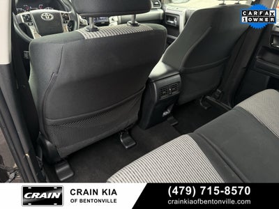 2023 Toyota 4Runner SR5 - 4WD / CLEAN CARFAX / ONE OWNER