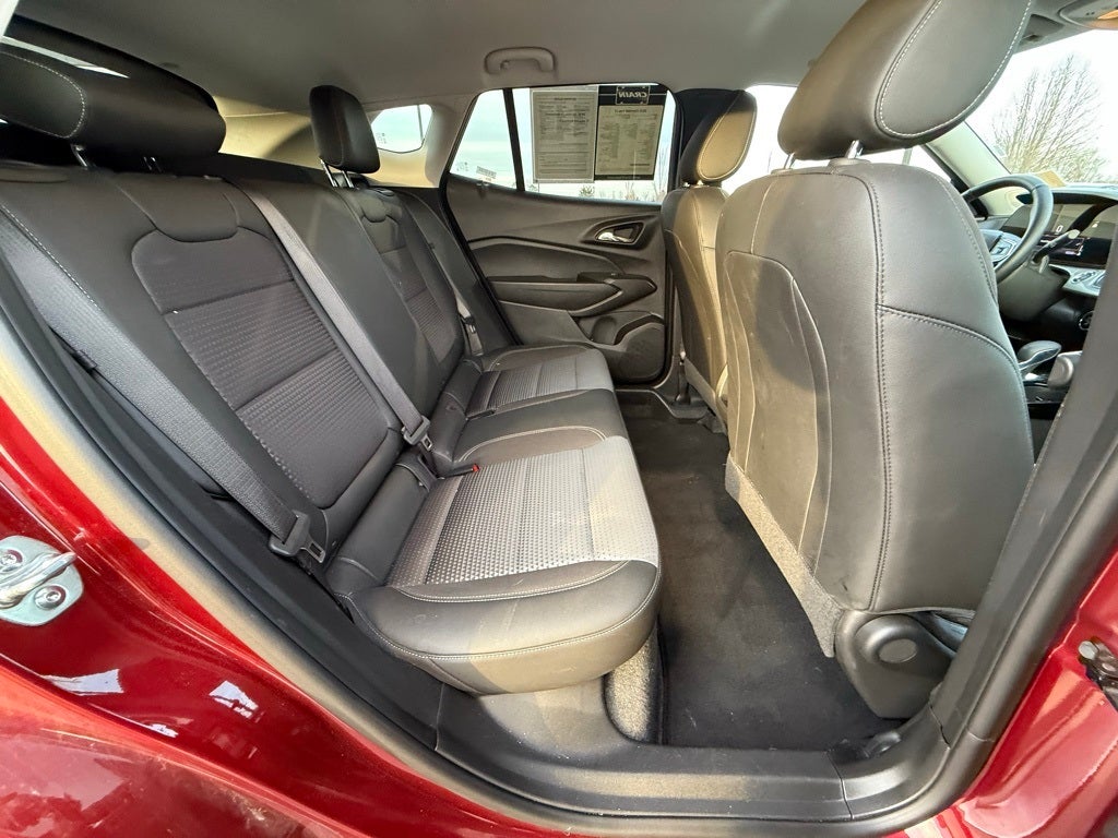 2025 Chevrolet Trax LT - CLEAN CARFAX / ONE OWNER