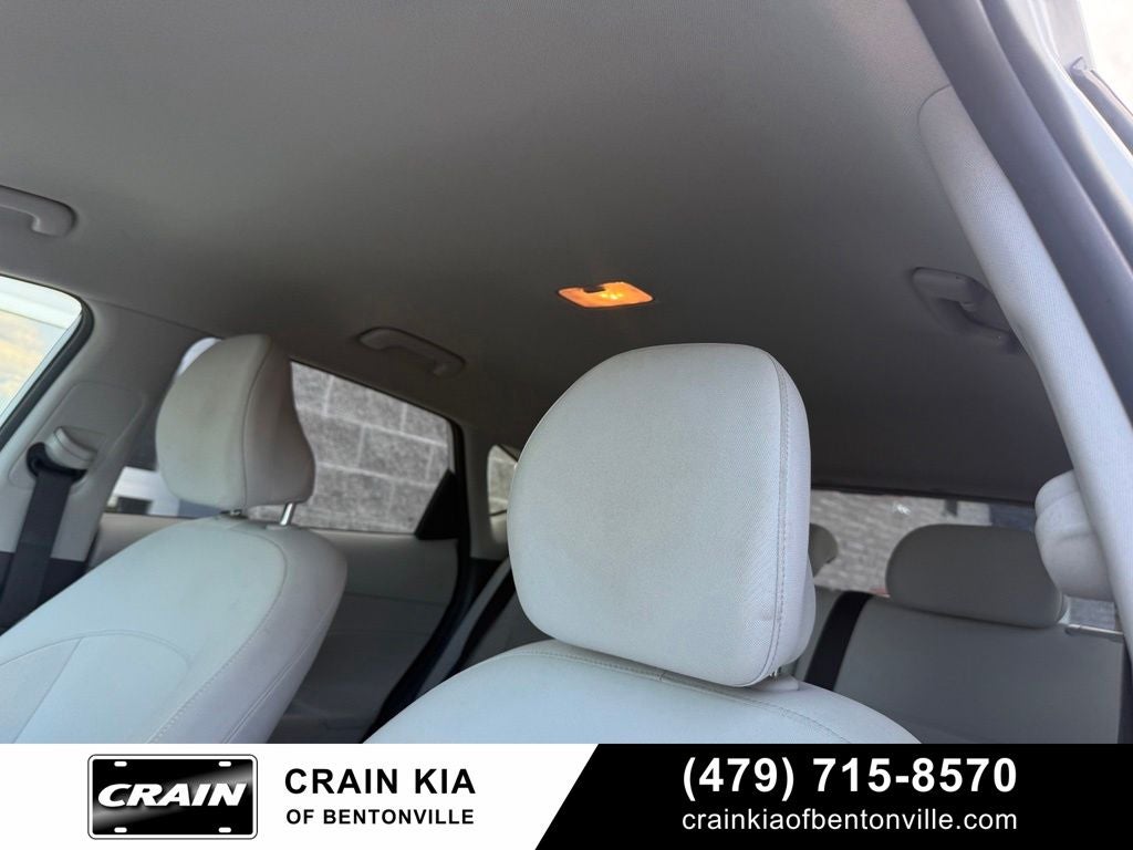 2025 Hyundai KONA SEL - CLEAN CARFAX / ONE OWNER