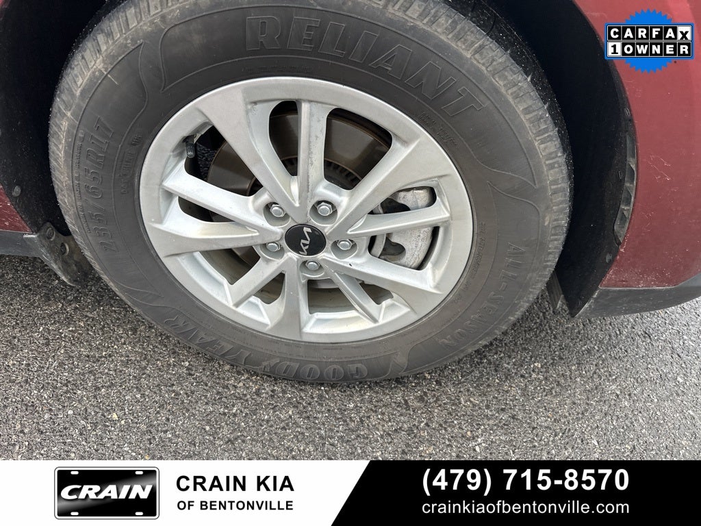 2022 Kia Carnival LXS - 8 SEATS / CLEAN CARFAX / ONE OWNER