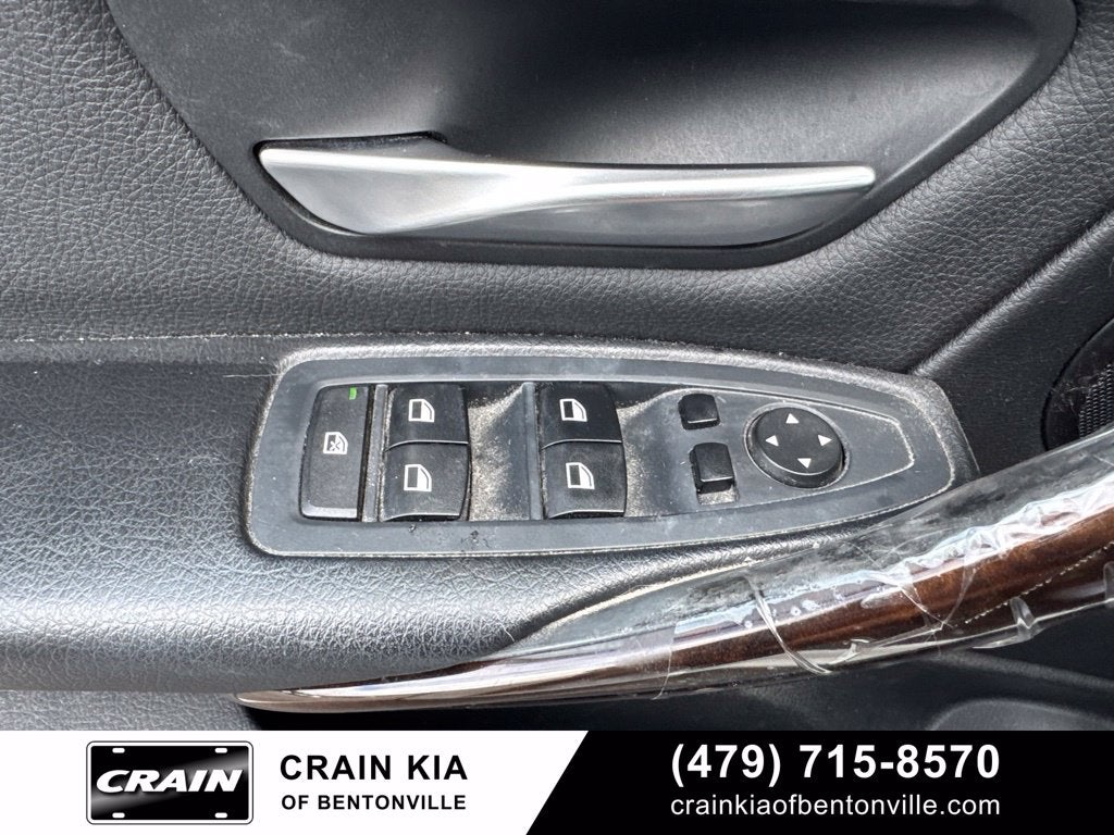 2015 BMW 3 Series 328i xDrive - AWD / SUNROOF