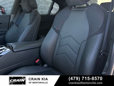 2024 BMW i5 M60 - AWD / PANORAMIC SUNROOF / CLEAN CARFAX