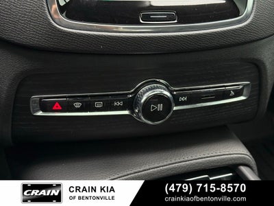 2020 Volvo XC90 T6 Momentum - AWD / PANORAMIC SUNROOF