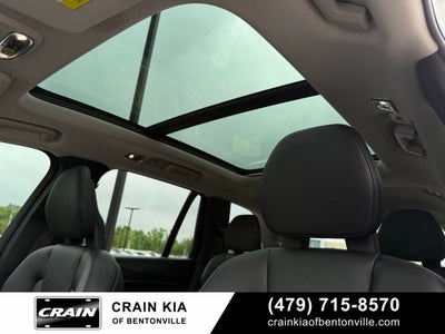 2020 Volvo XC90 T6 Momentum - AWD / PANORAMIC SUNROOF