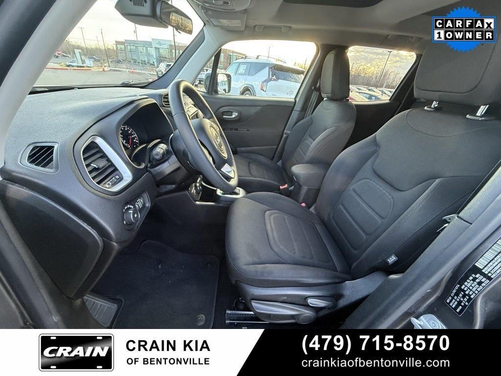 2019 Jeep Renegade Latitude - 4WD / CLEAN CARFAX / ONE OWNER