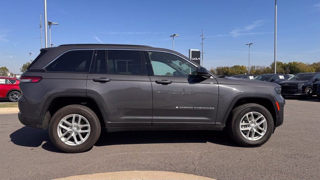 2026 Jeep Grand Cherokee Laredo 4X4