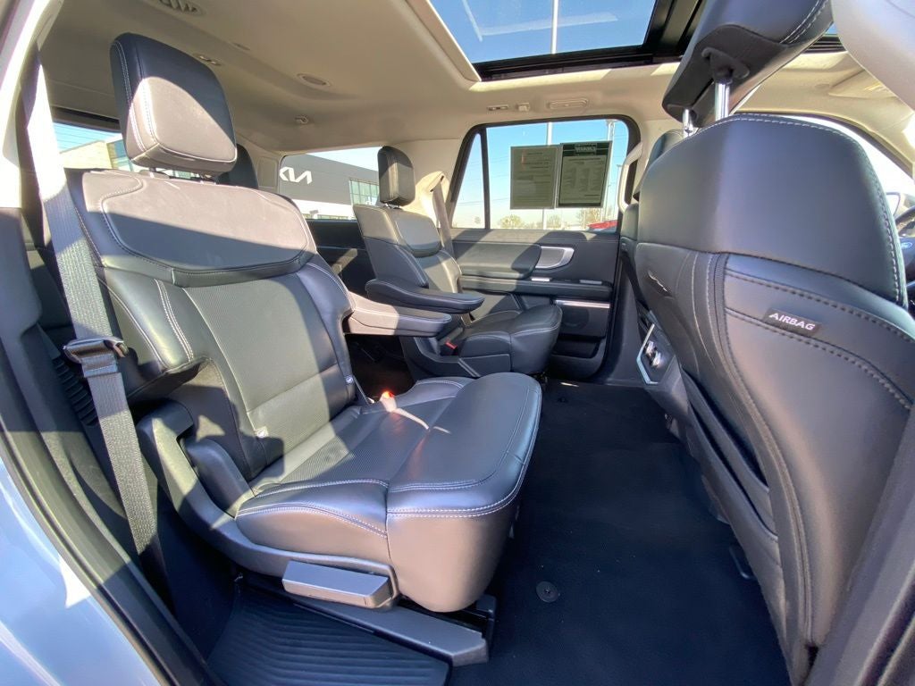 2025 Ford Expedition Platinum NAV / SUNROOF / HEATED SEATS