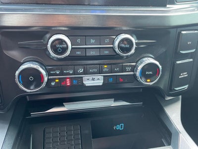 2024 Ford F-250SD Lariat 4X4 / HEATED SEATS / NAV