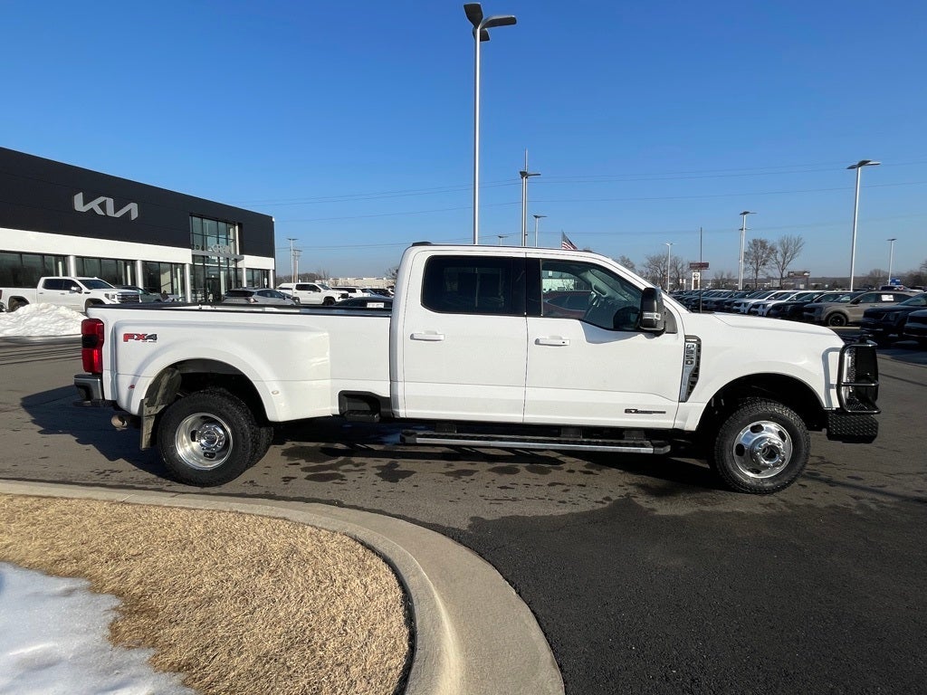 2024 Ford F-350SD Lariat 4X4 / NAV / HEATED SEATS