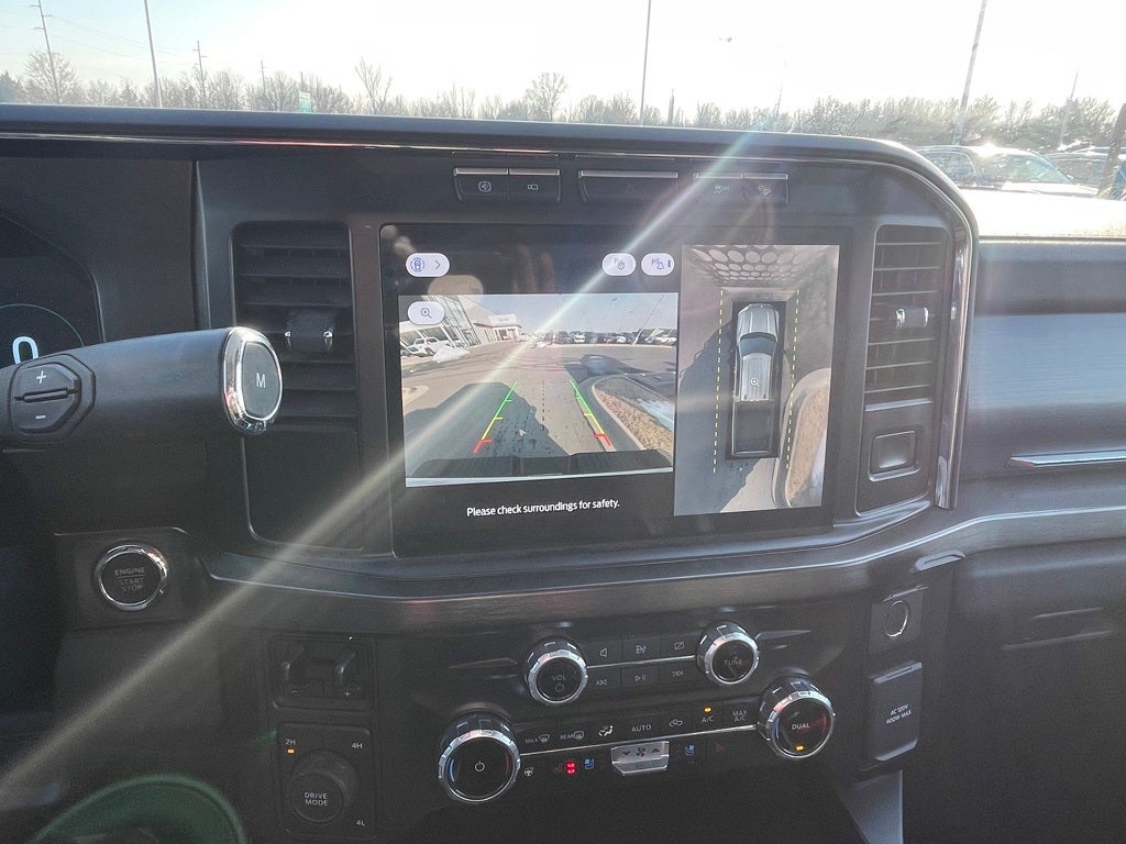 2024 Ford F-350SD Lariat 4X4 / NAV / HEATED SEATS