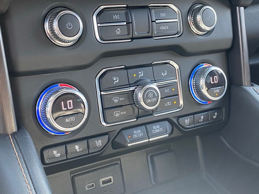 2022 GMC Yukon XL AT4 4X4 / ONE OWNER