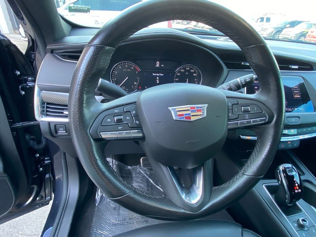 2023 Cadillac XT4 Sport ONE OWNER / HEATED SEATS / SUNROOF