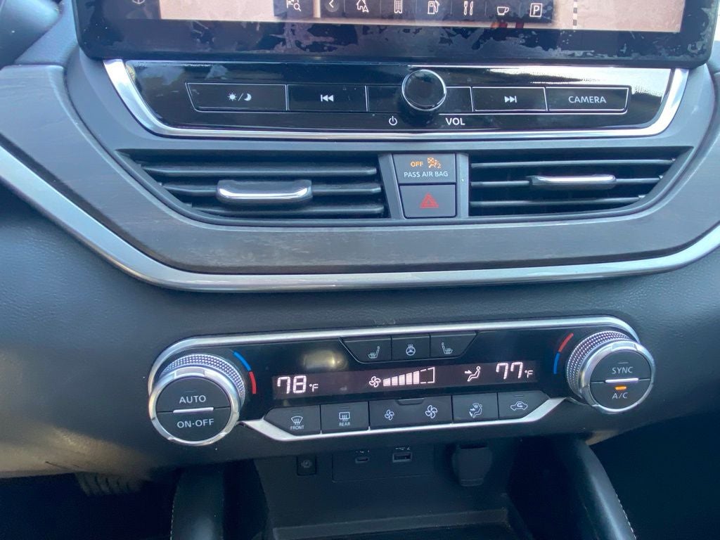 2023 Nissan Altima 2.5 SL CLEAN CARFAX / HEATED SEATS