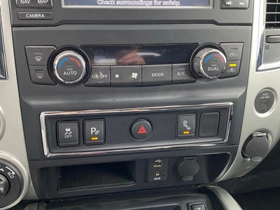 2018 Nissan Titan SV 4X4 / NAV / HEATED SEATS