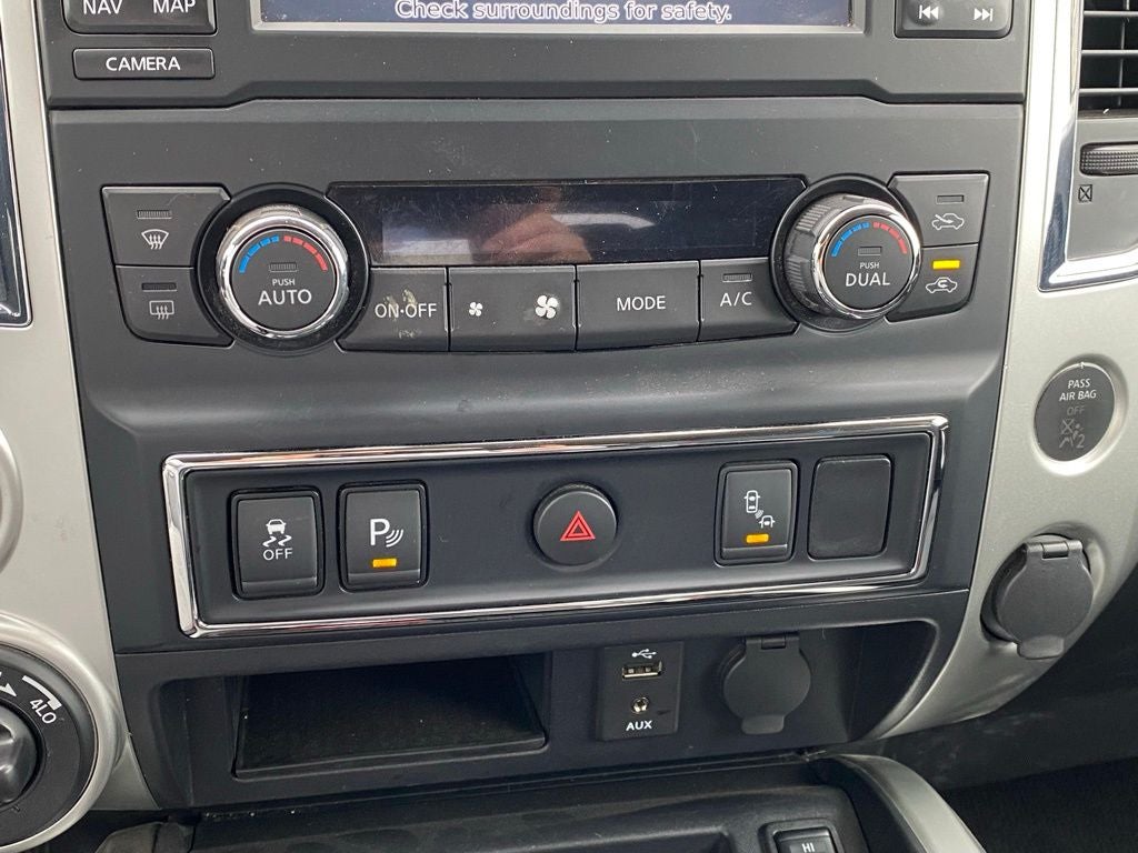 2018 Nissan Titan SV 4X4 / NAV / HEATED SEATS