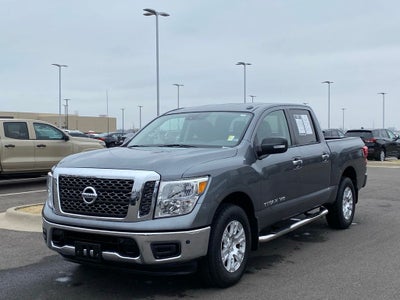 2018 Nissan Titan SV 4X4 / NAV / HEATED SEATS